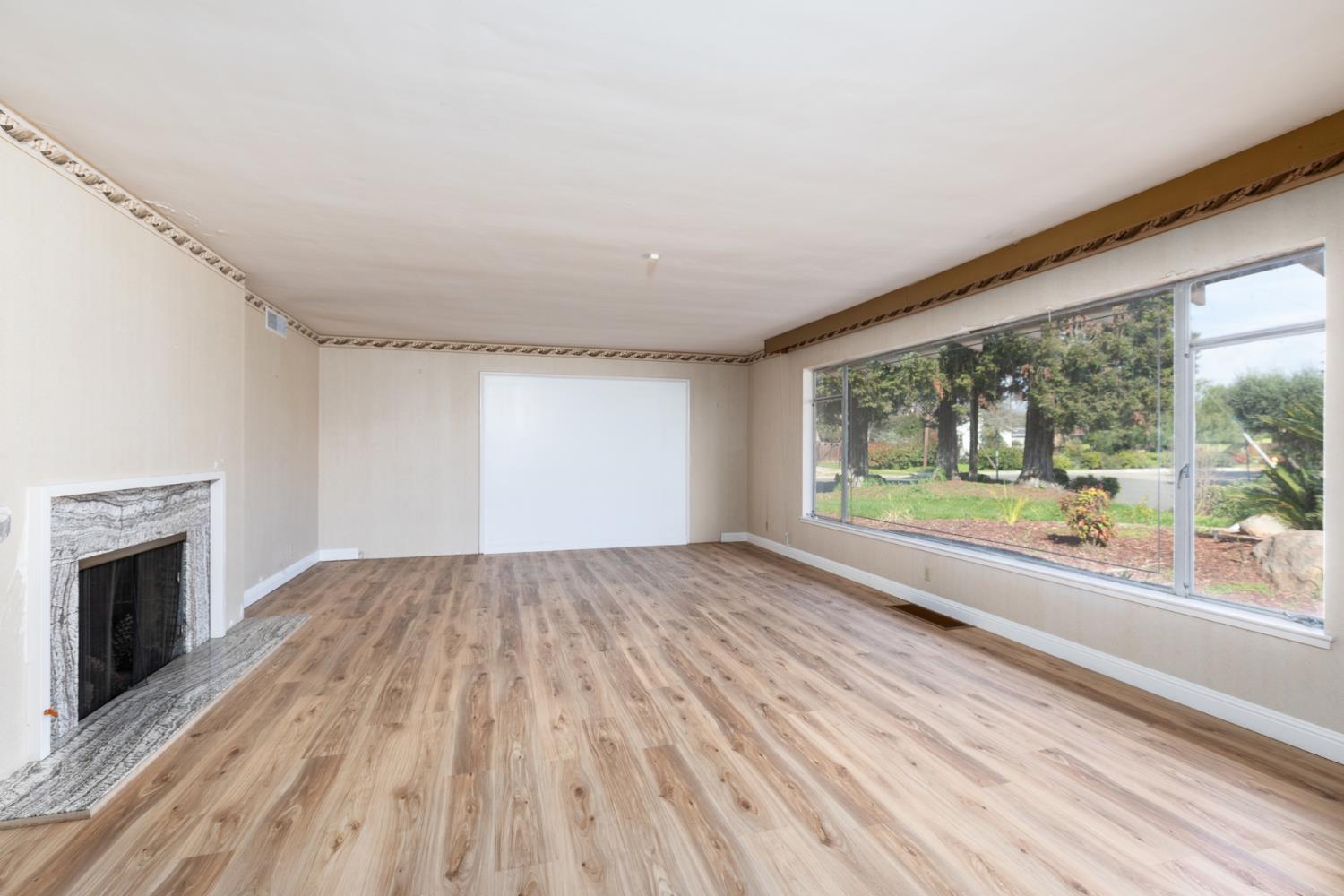 805 Lyon Ave, Sanger, CA 93657