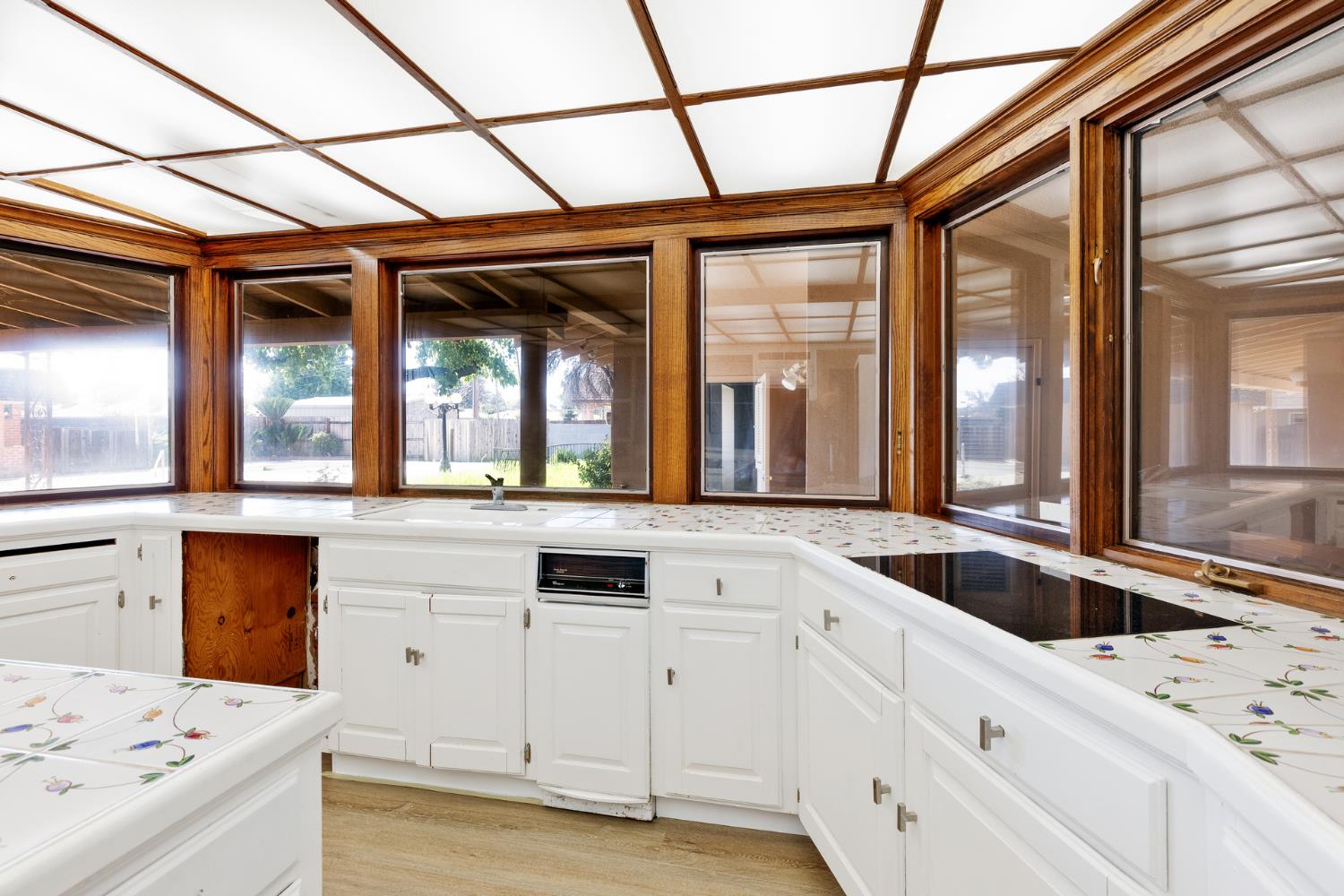 805 Lyon Ave, Sanger, CA 93657