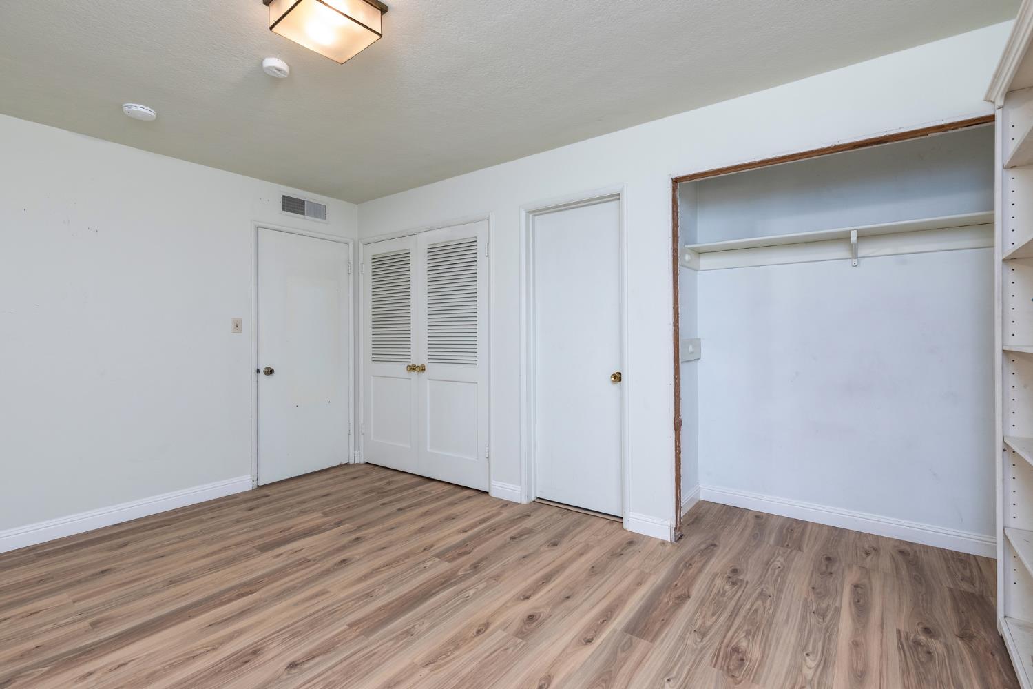 805 Lyon Ave, Sanger, CA 93657