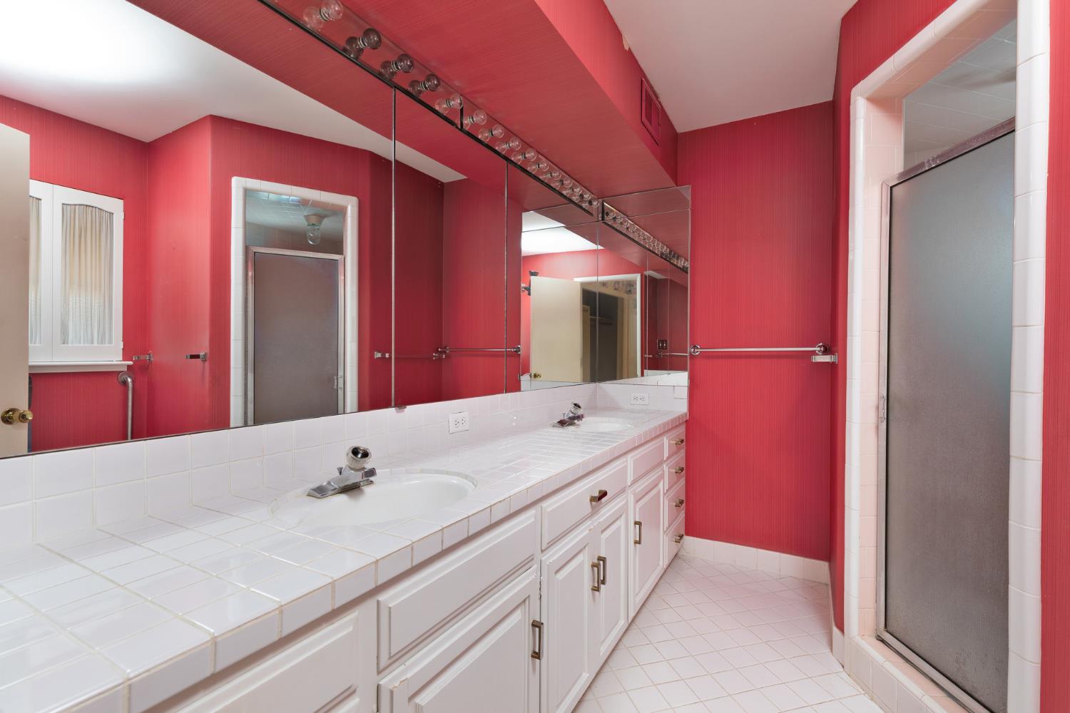 805 Lyon Ave, Sanger, CA 93657