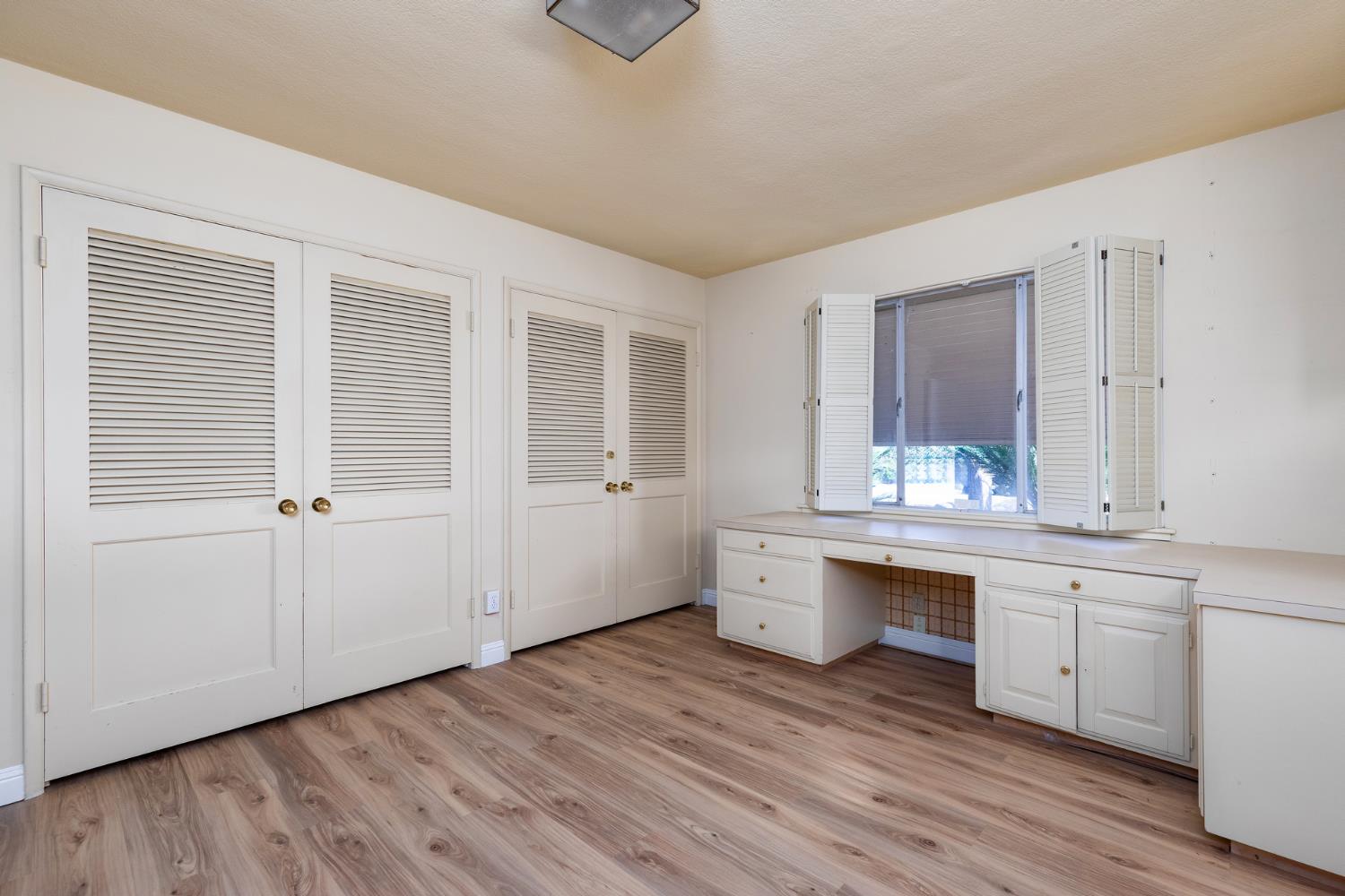 805 Lyon Ave, Sanger, CA 93657