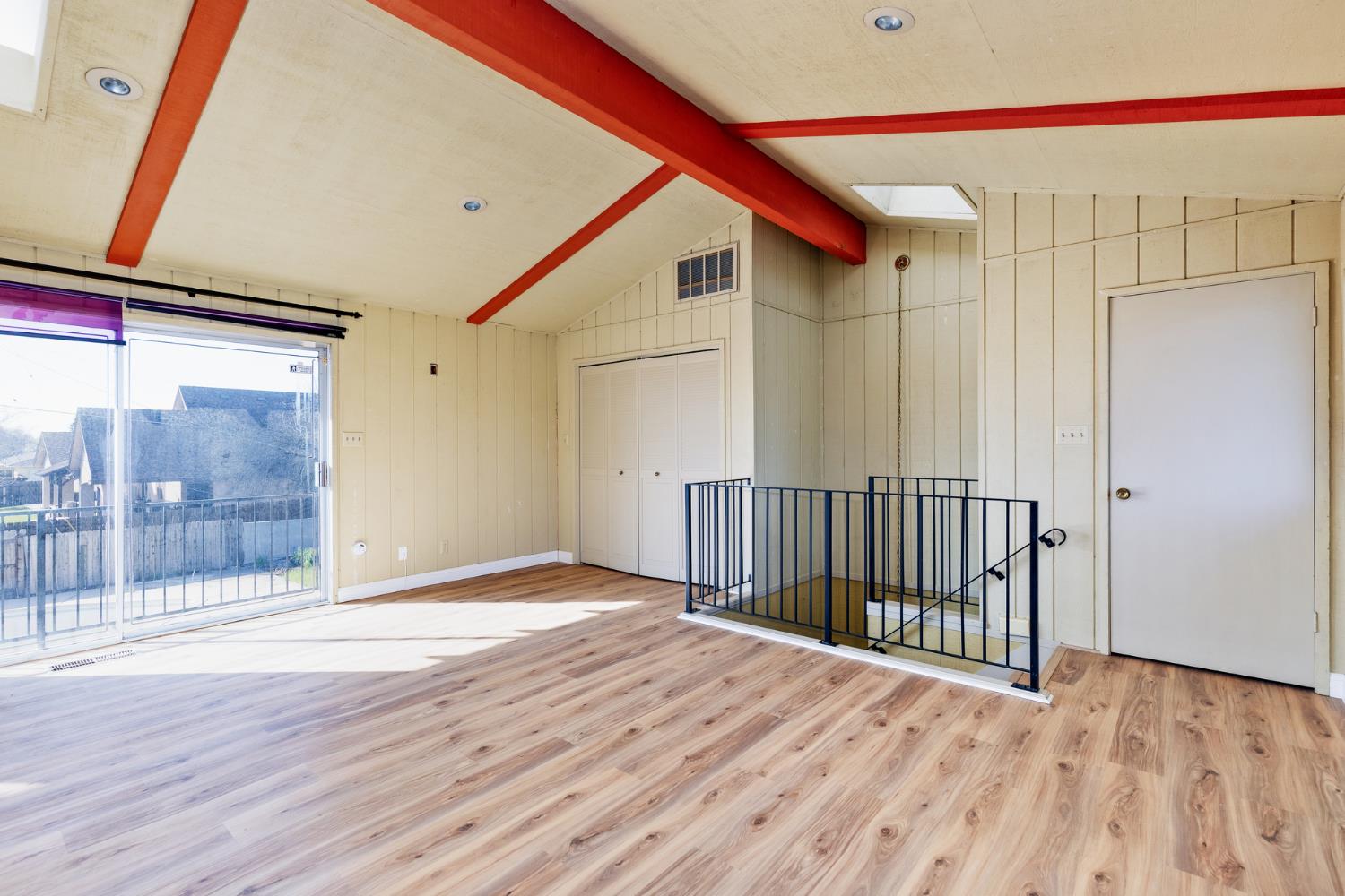 805 Lyon Ave, Sanger, CA 93657