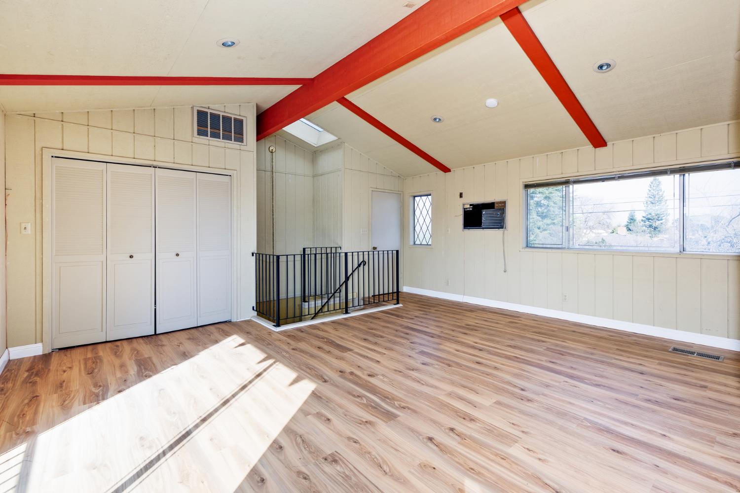 805 Lyon Ave, Sanger, CA 93657