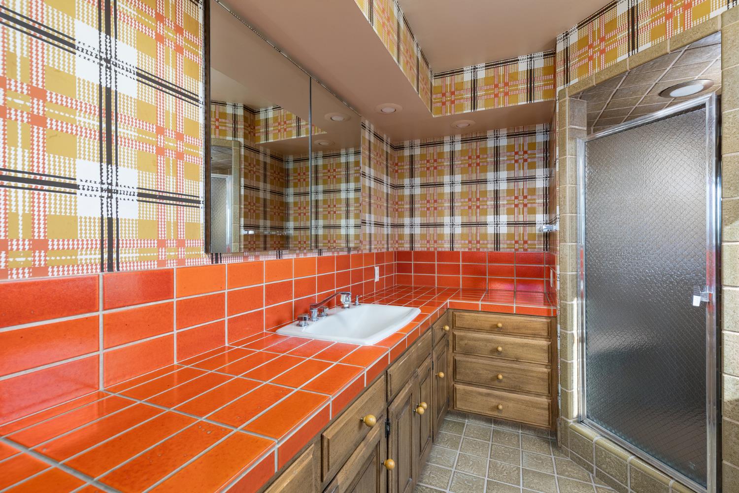 805 Lyon Ave, Sanger, CA 93657