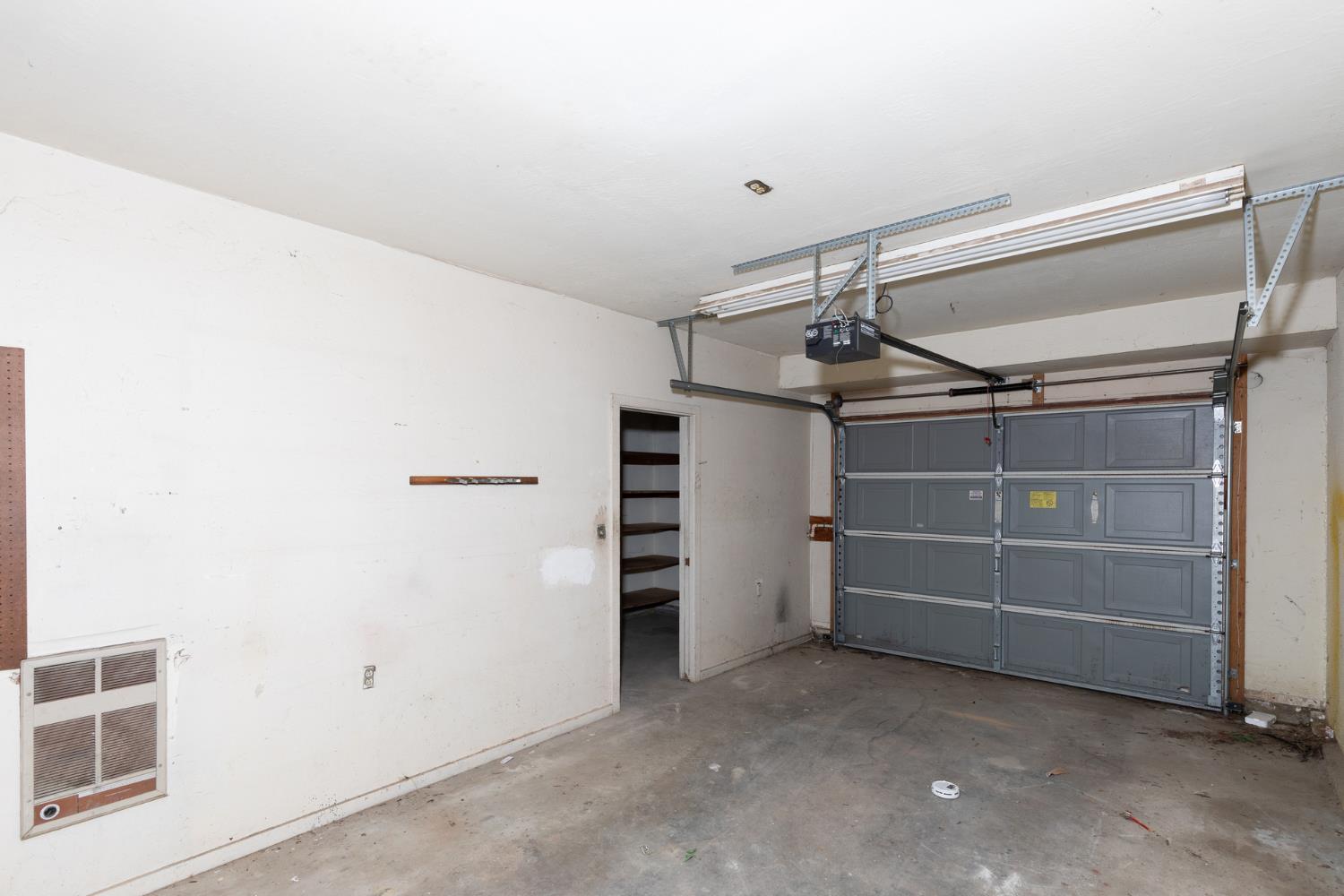 805 Lyon Ave, Sanger, CA 93657