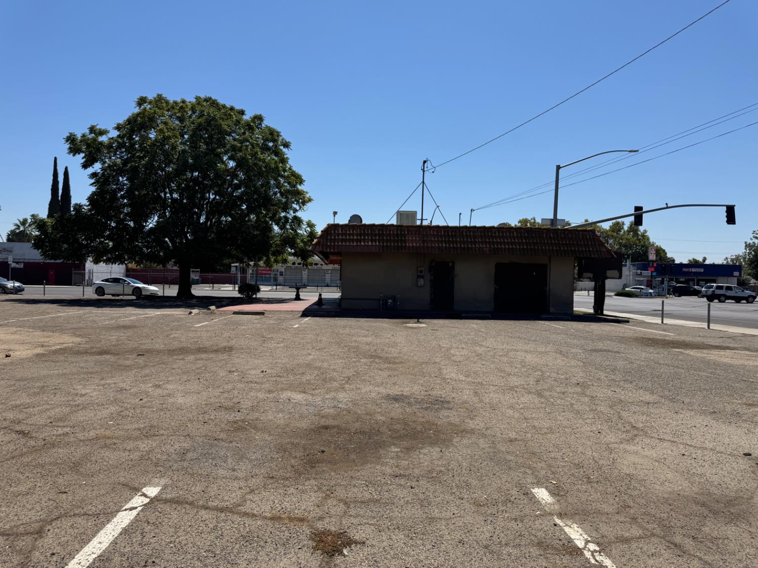 4605 E Belmont Ave, Fresno, CA 93702