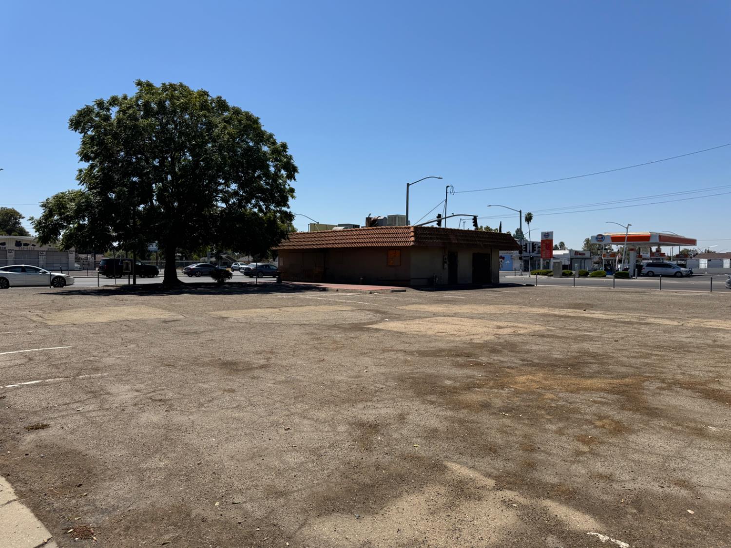 4605 E Belmont Ave, Fresno, CA 93702