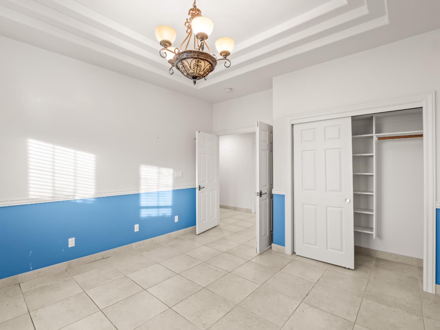 203 W Bluff Ave, Fresno, CA 93711