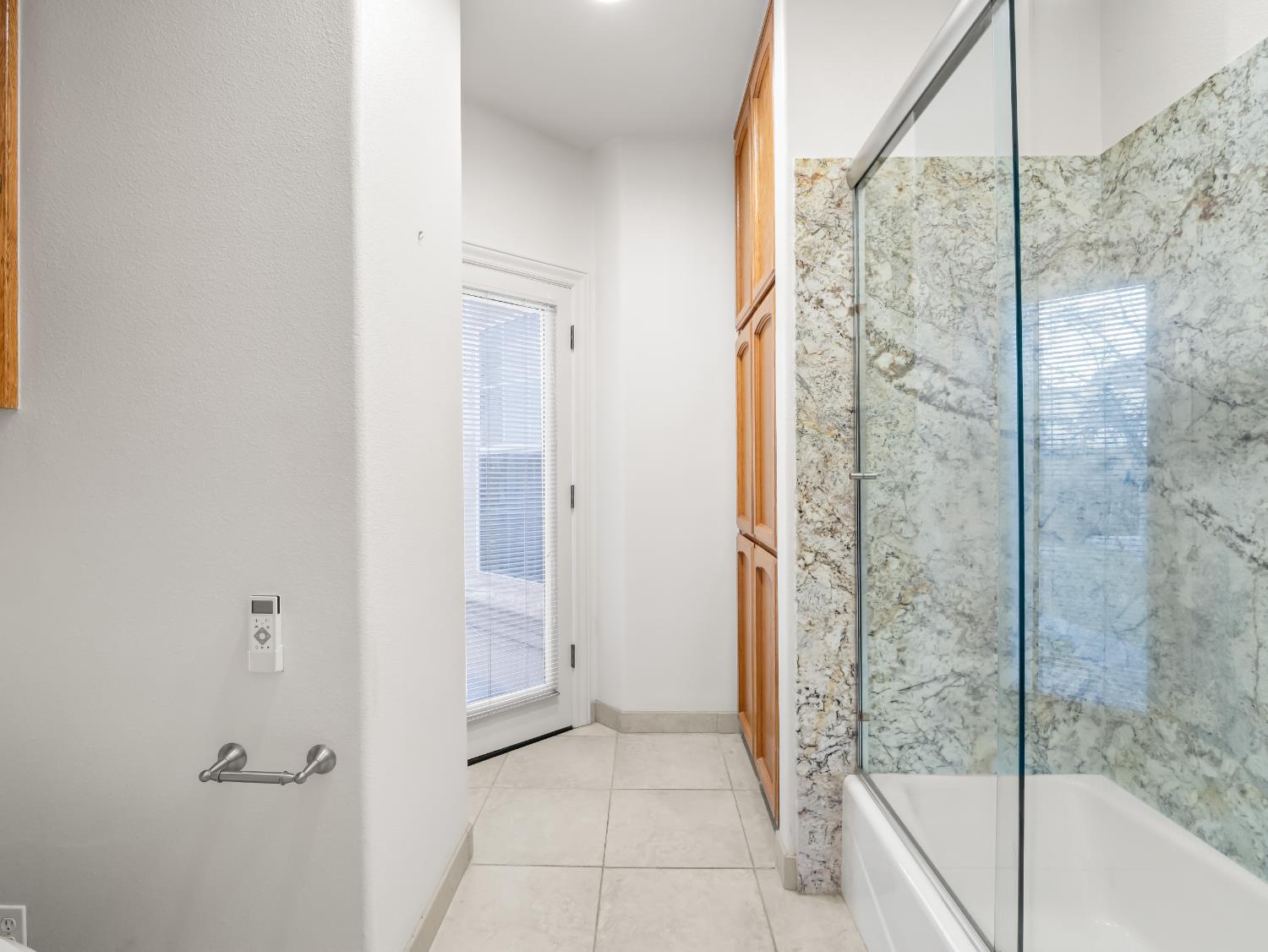 203 W Bluff Ave, Fresno, CA 93711