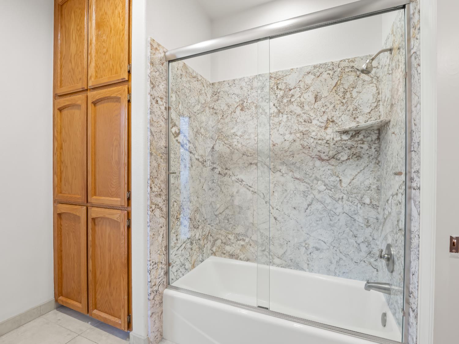 203 W Bluff Ave, Fresno, CA 93711