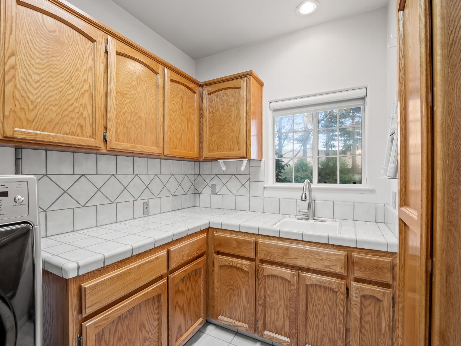 203 W Bluff Ave, Fresno, CA 93711