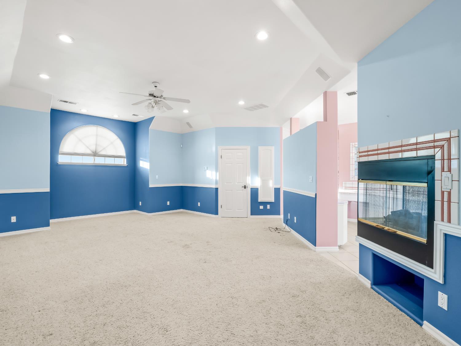 203 W Bluff Ave, Fresno, CA 93711