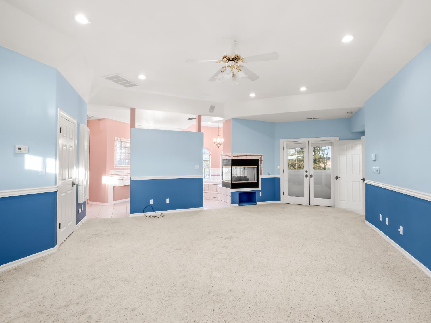 203 W Bluff Ave, Fresno, CA 93711