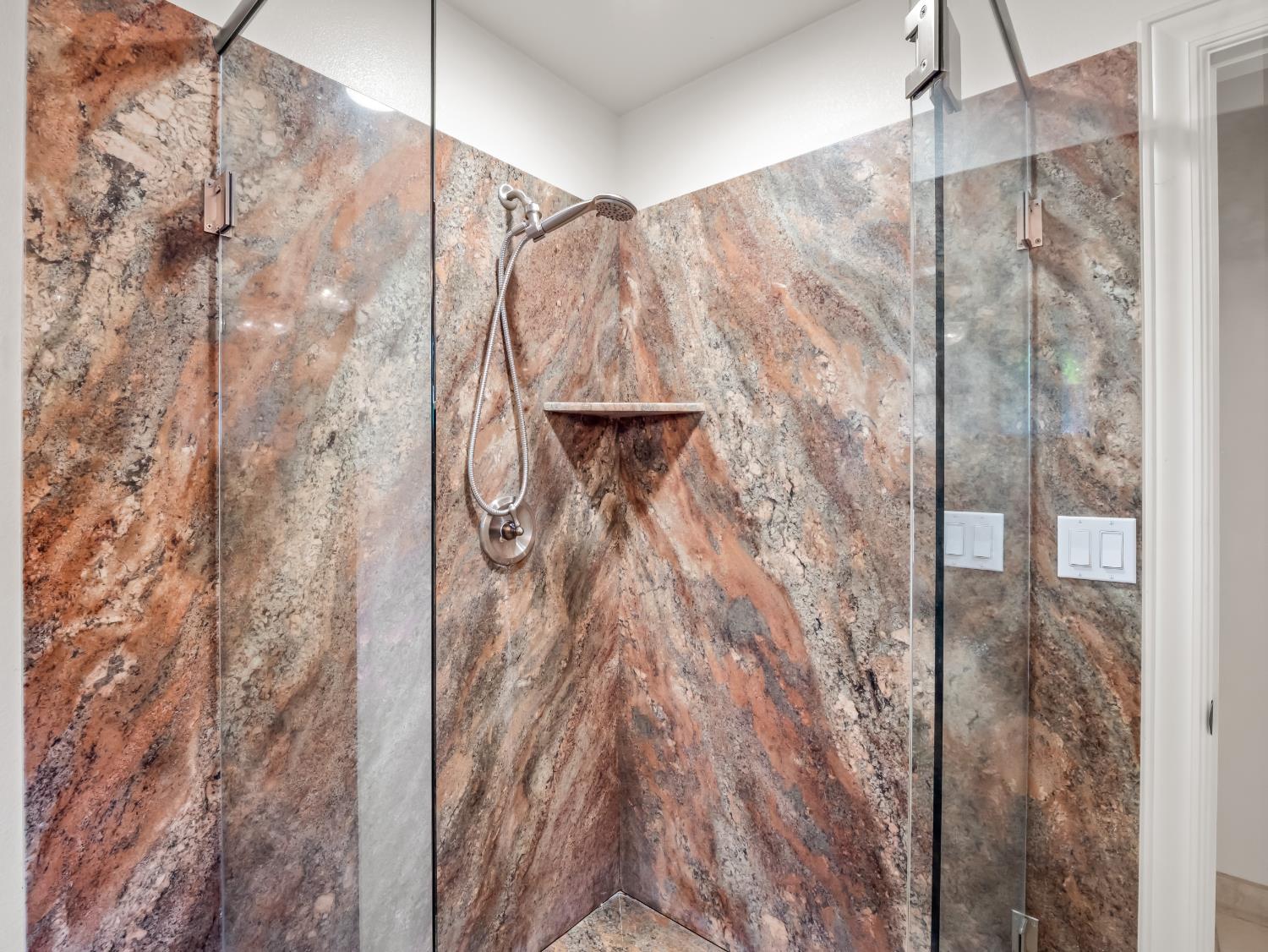 203 W Bluff Ave, Fresno, CA 93711