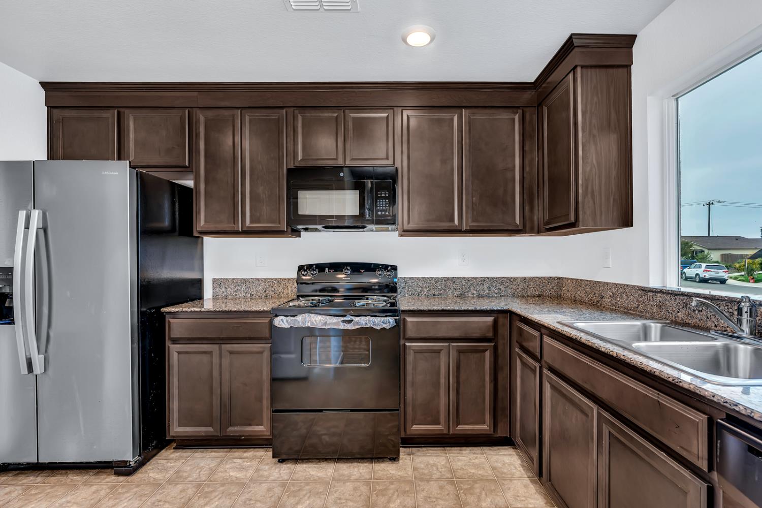 756 Marcelina Ct, Merced, CA 95341