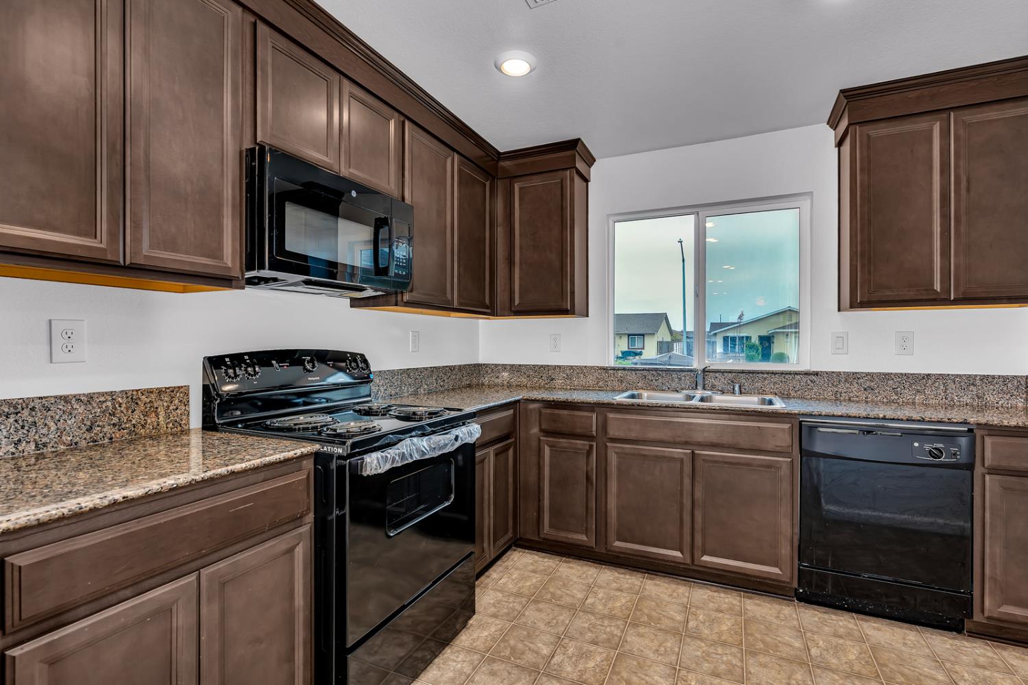 756 Marcelina Ct, Merced, CA 95341