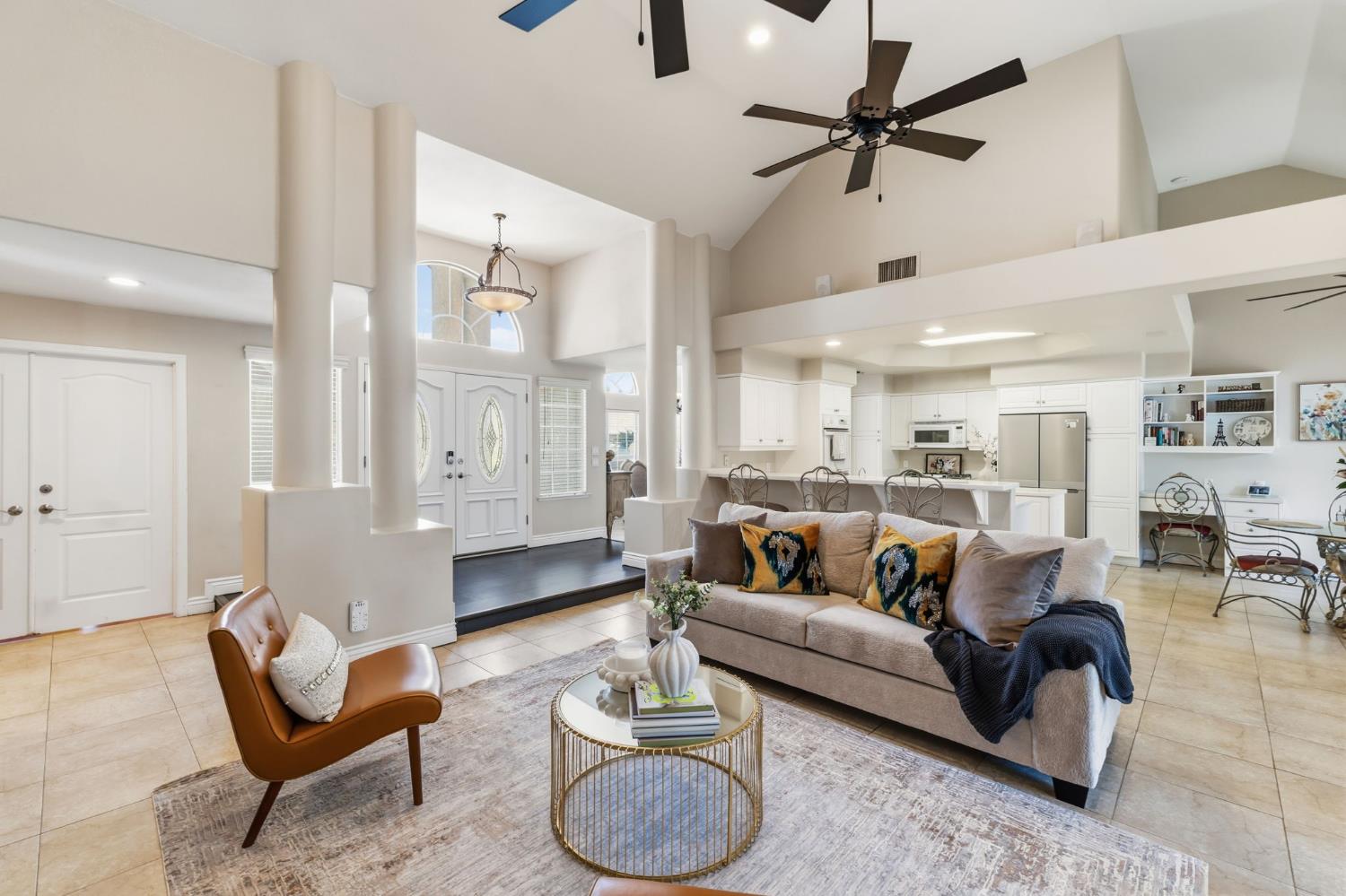 4943 W Minarets Ave, Fresno, CA 93722