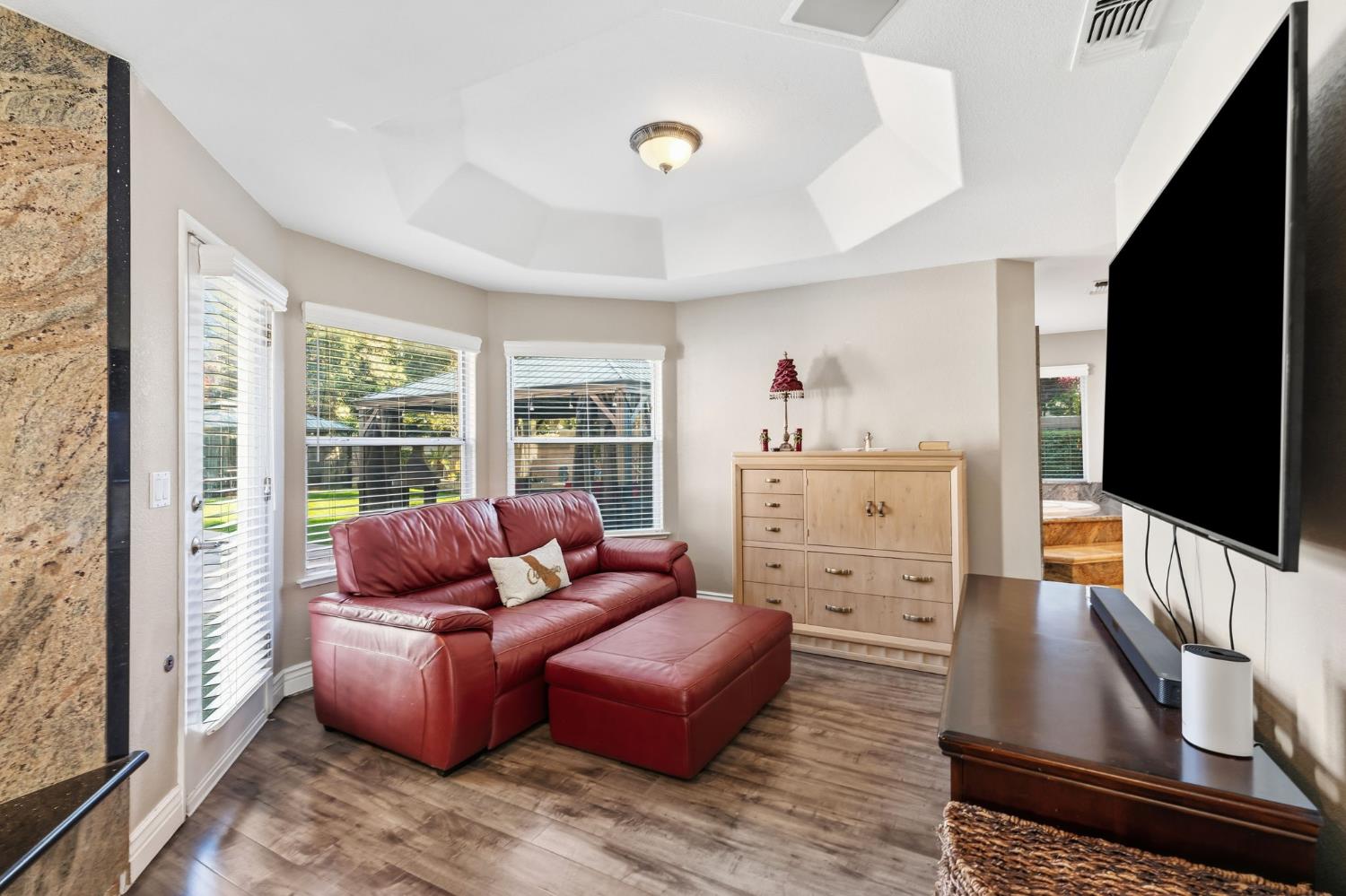 4943 W Minarets Ave, Fresno, CA 93722