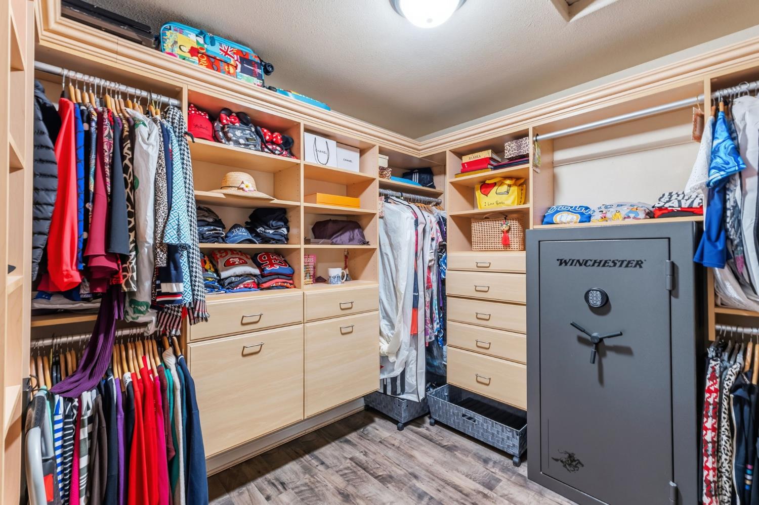 4943 W Minarets Ave, Fresno, CA 93722