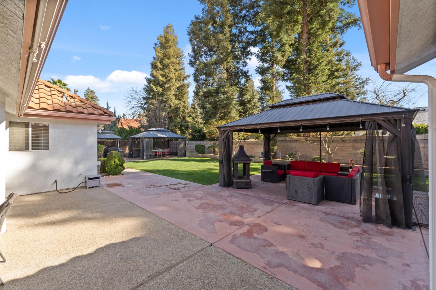 4943 W Minarets Ave, Fresno, CA 93722