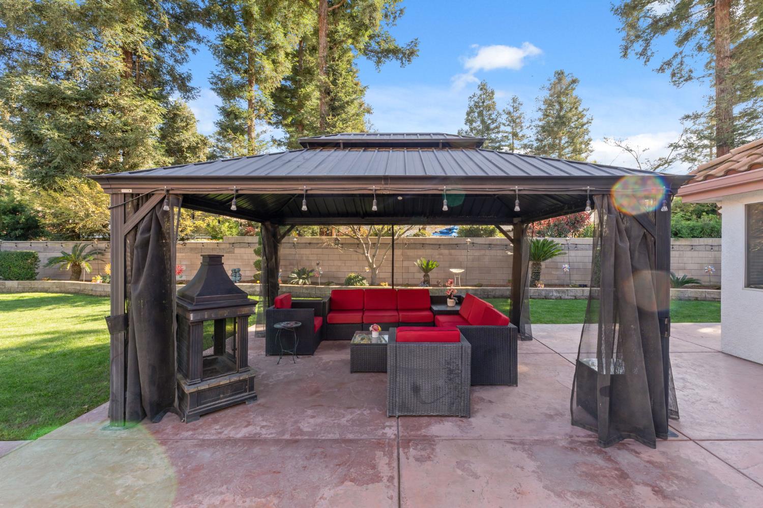 4943 W Minarets Ave, Fresno, CA 93722