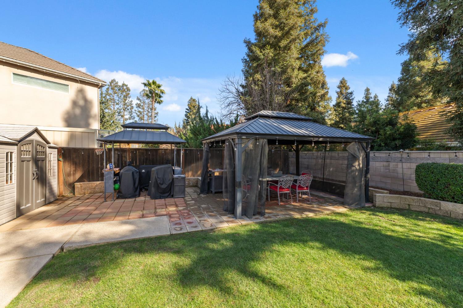 4943 W Minarets Ave, Fresno, CA 93722