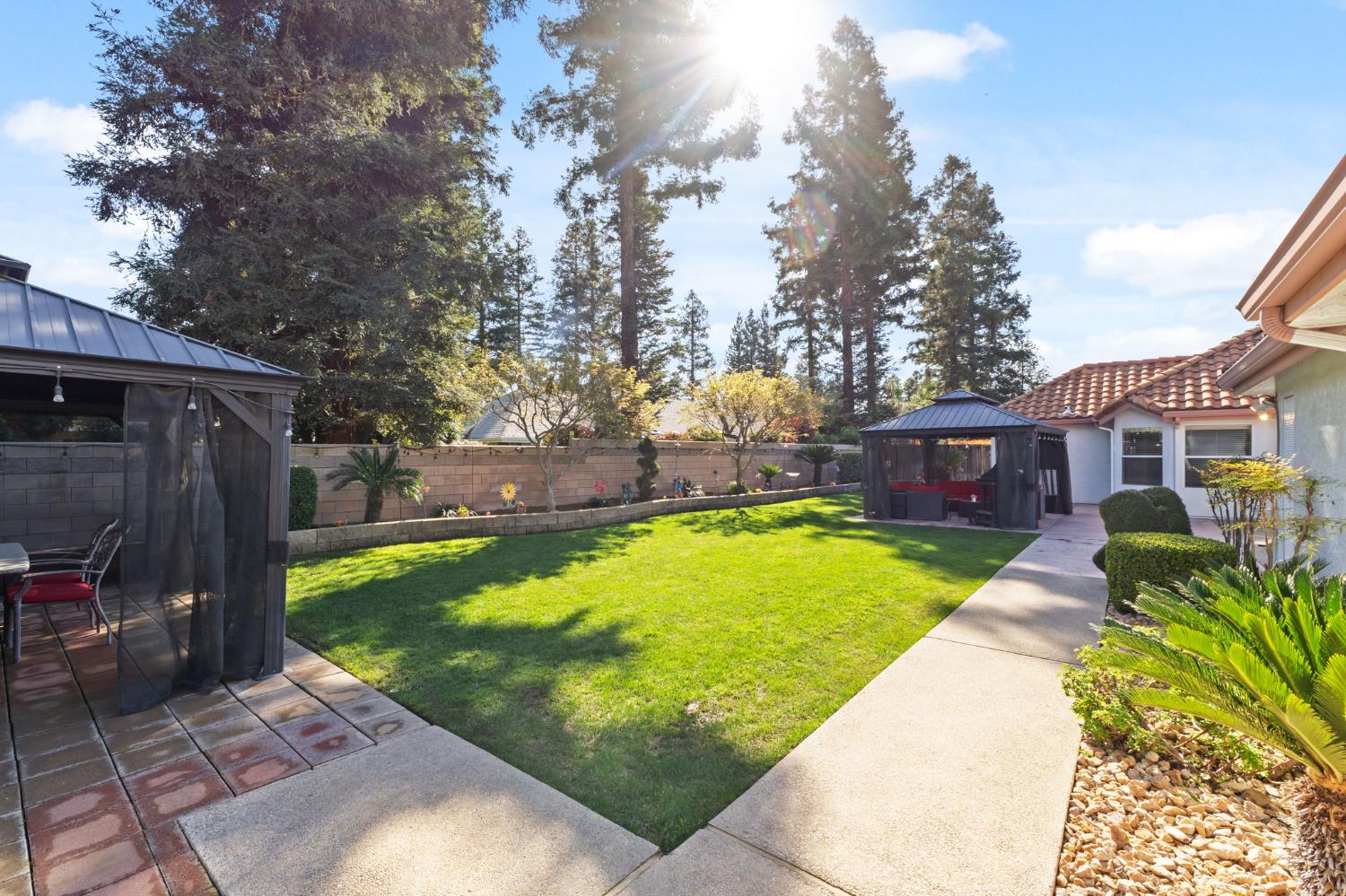 4943 W Minarets Ave, Fresno, CA 93722