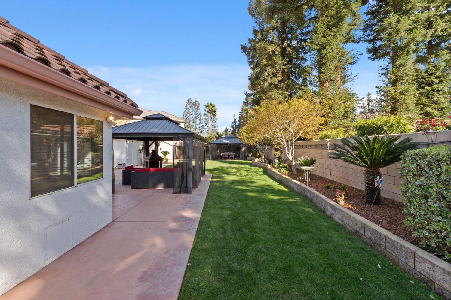 4943 W Minarets Ave, Fresno, CA 93722