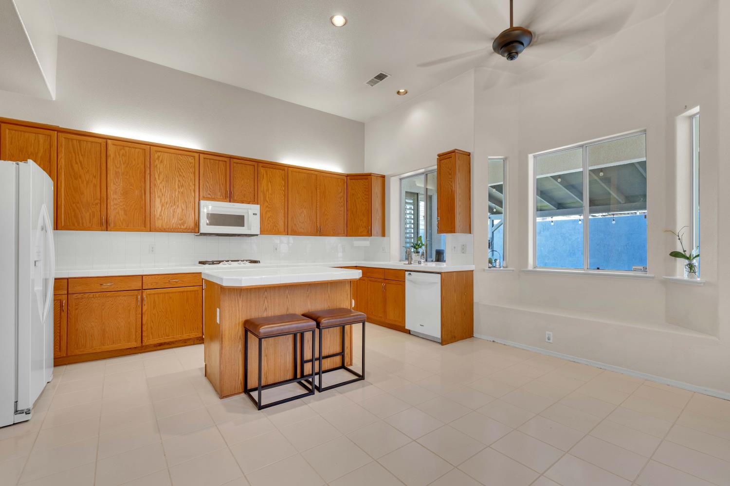 5671 W Athens Ave, Fresno, CA 93722