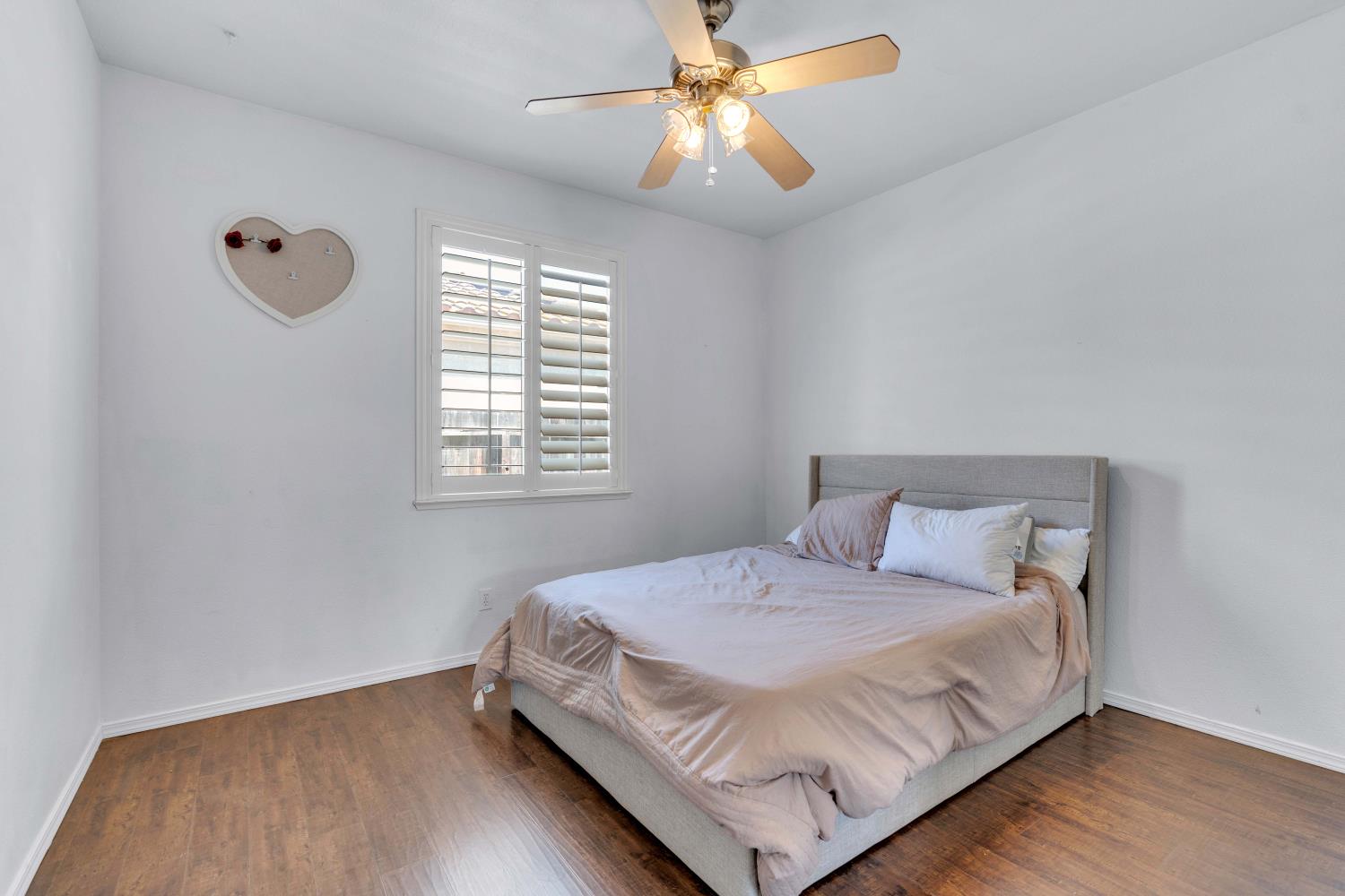 5671 W Athens Ave, Fresno, CA 93722