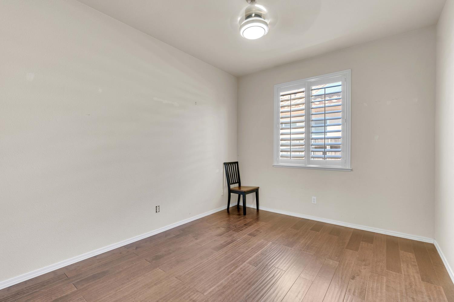 5671 W Athens Ave, Fresno, CA 93722