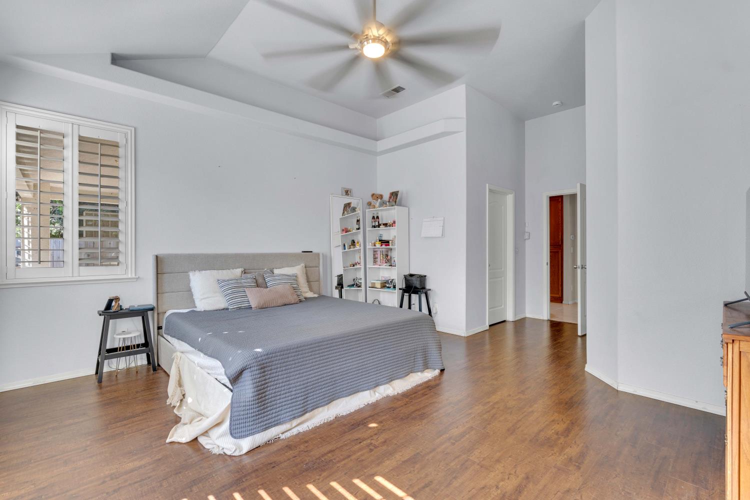 5671 W Athens Ave, Fresno, CA 93722