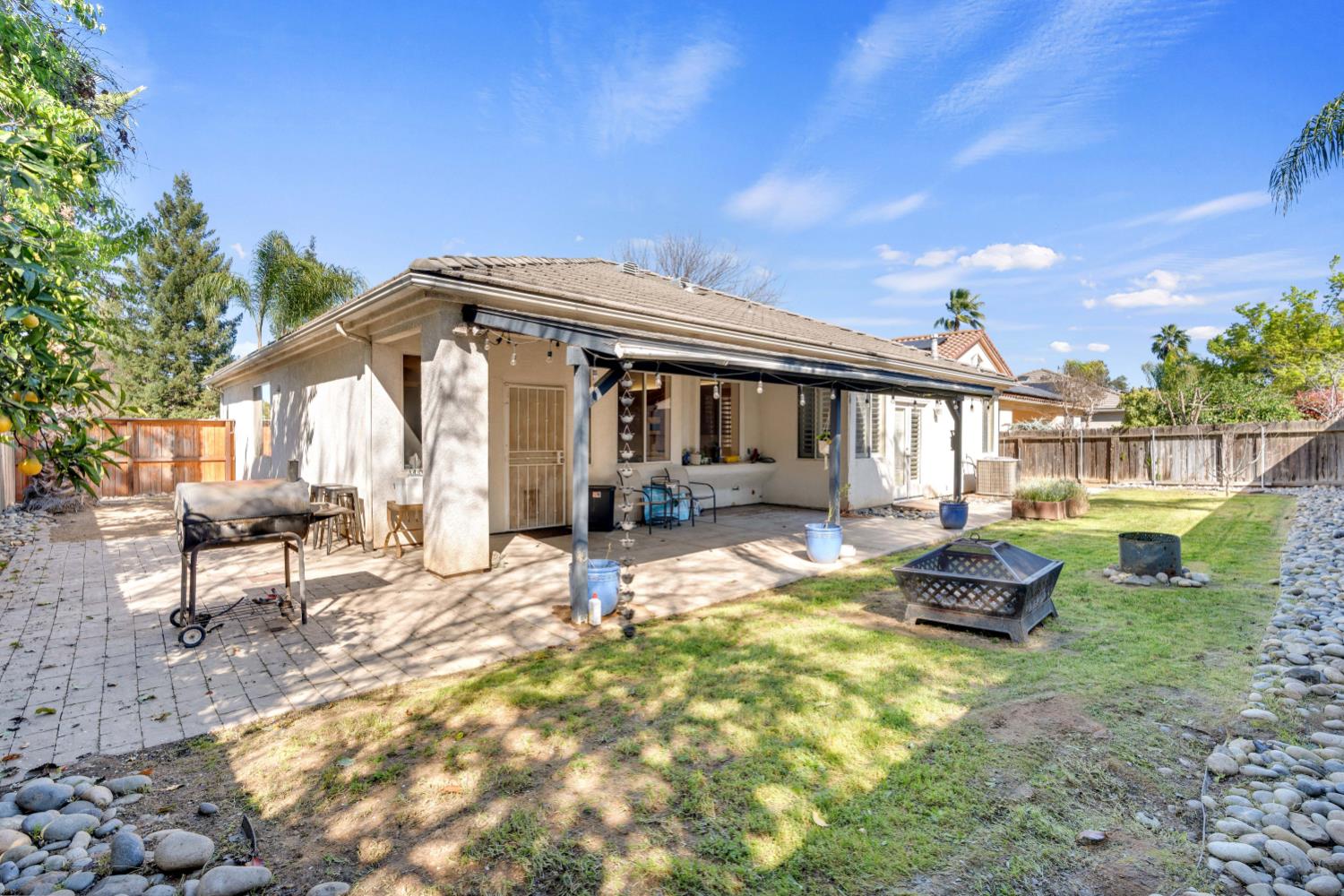 5671 W Athens Ave, Fresno, CA 93722