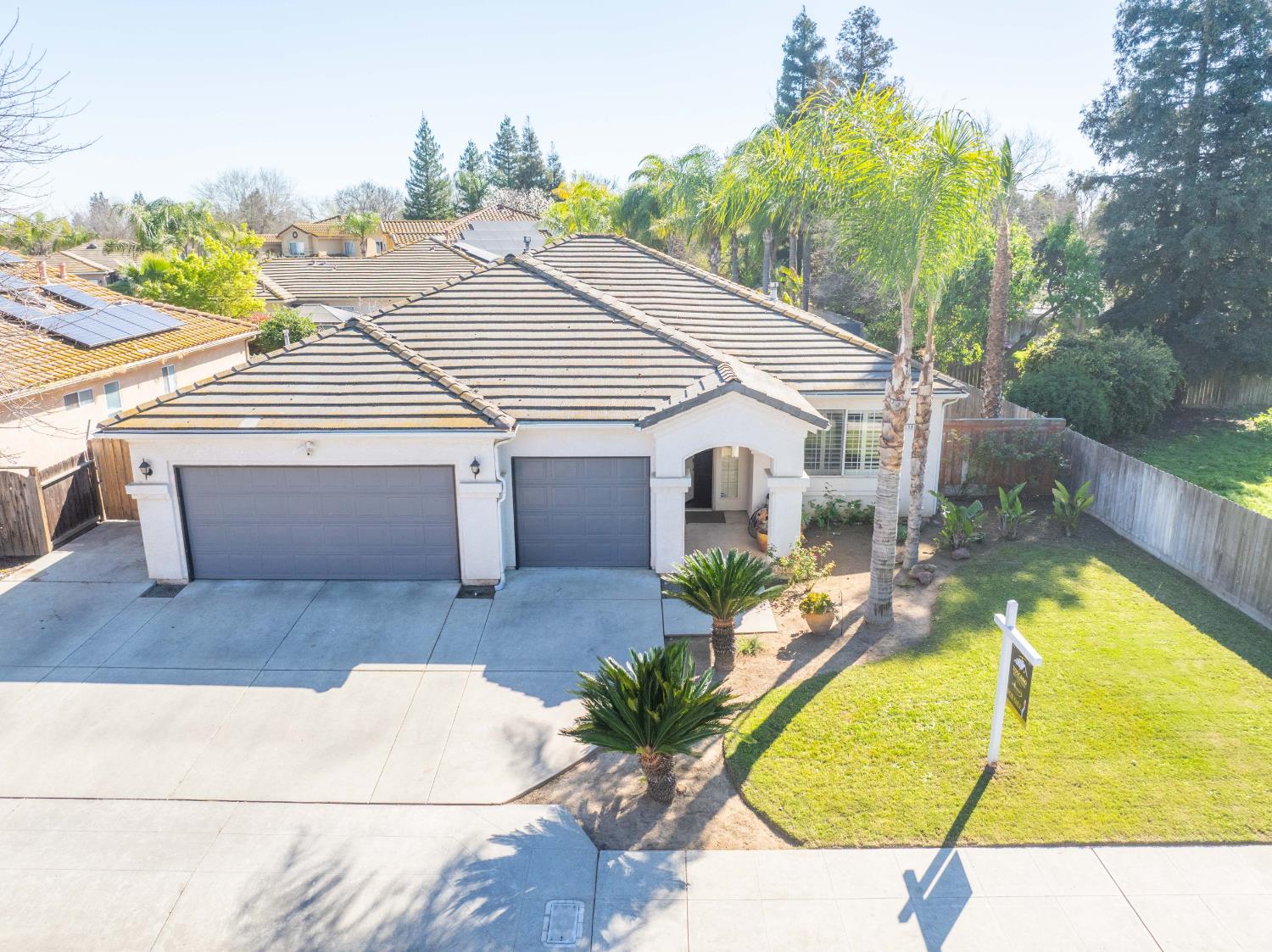 5671 W Athens Ave, Fresno, CA 93722