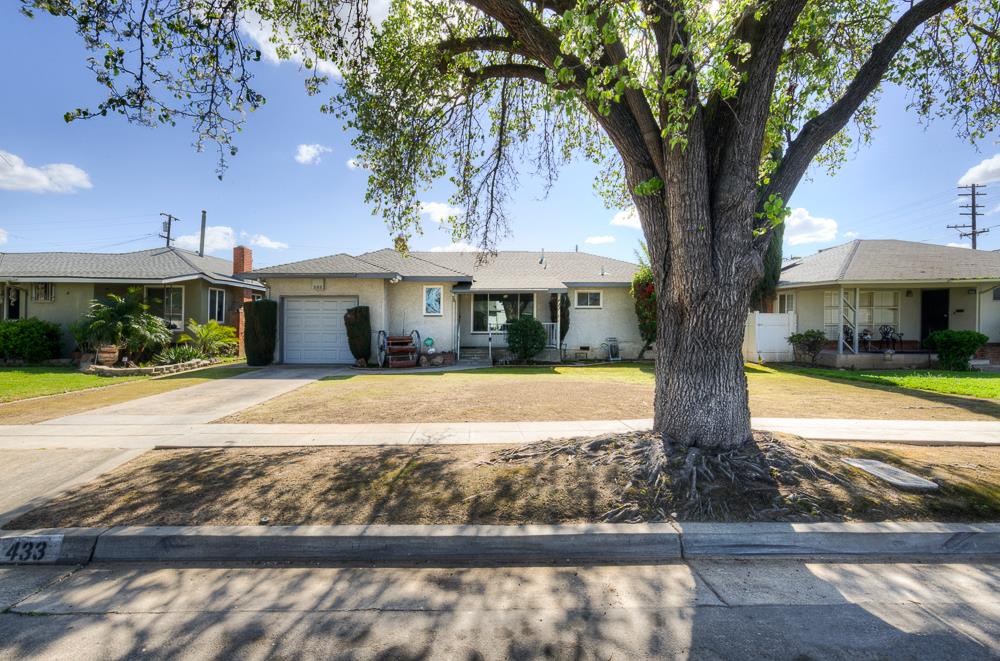 433 W Robinson Ave, Fresno, CA 93705