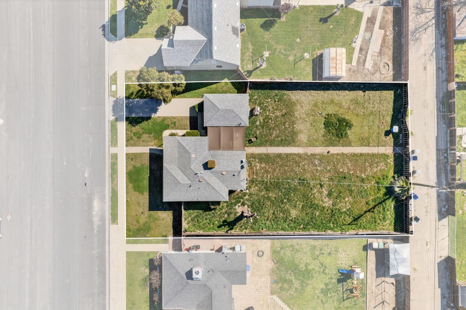 248 Harrison St, Coalinga, CA 93210