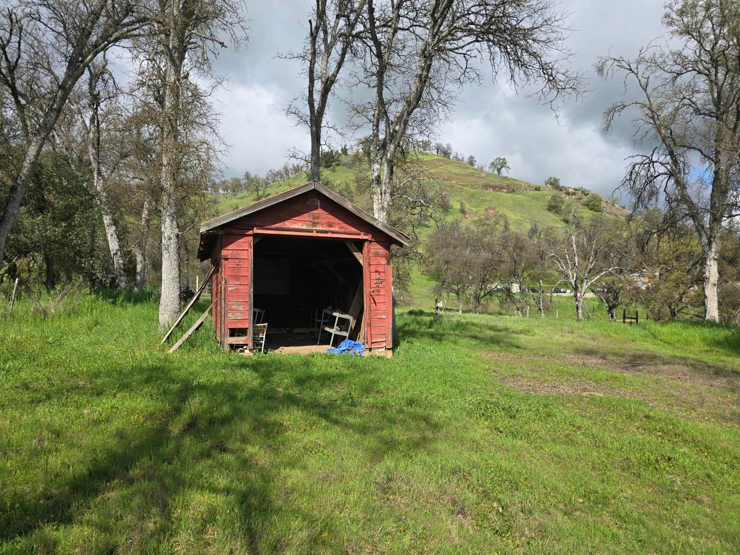 29962 Watts Valley Rd, Tollhouse, CA 93667