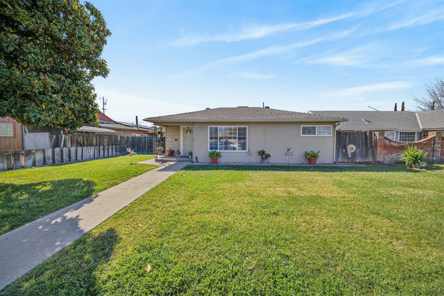 425 University Ave, Coalinga, CA 93210