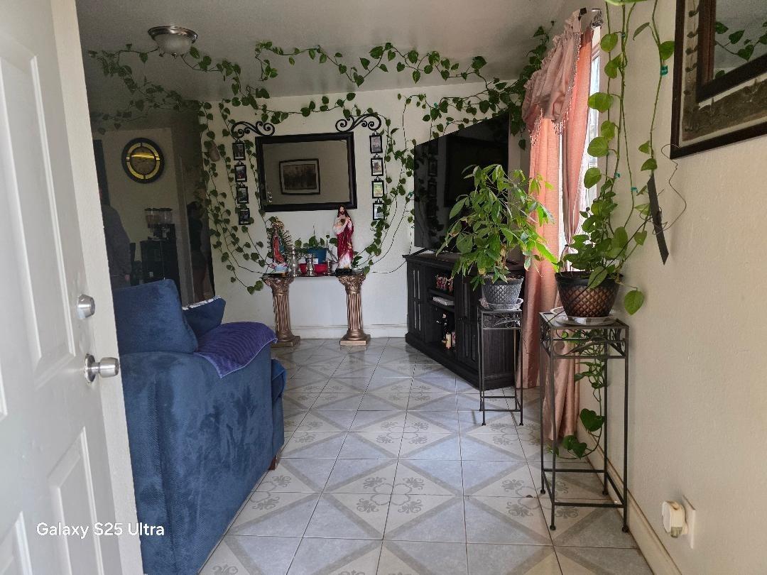 21754 California, San Joaquin, CA 93660