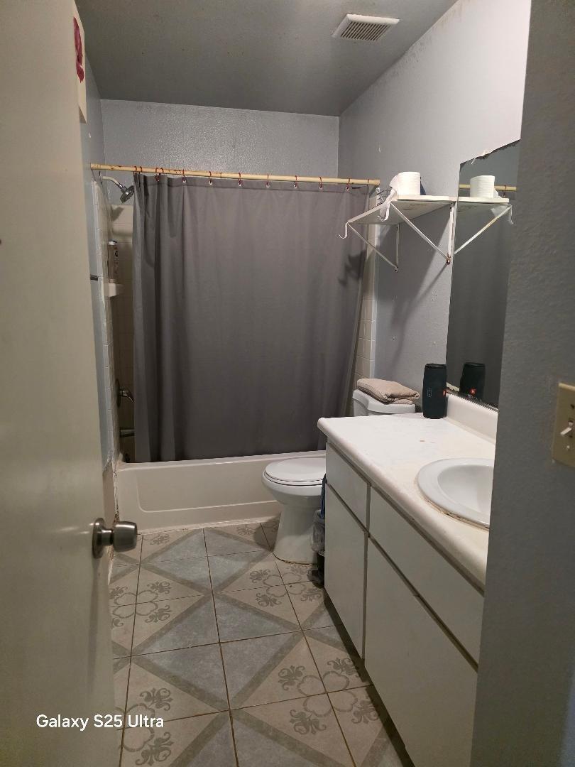 21754 California, San Joaquin, CA 93660