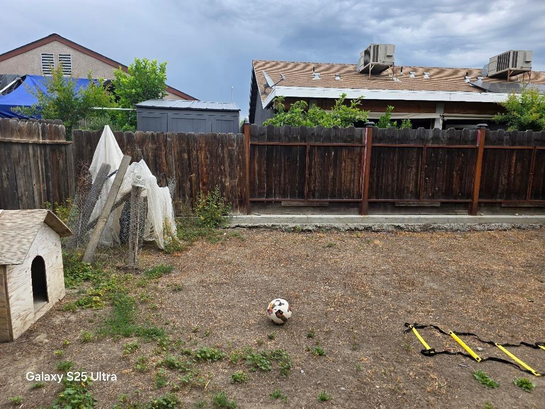 21754 California, San Joaquin, CA 93660