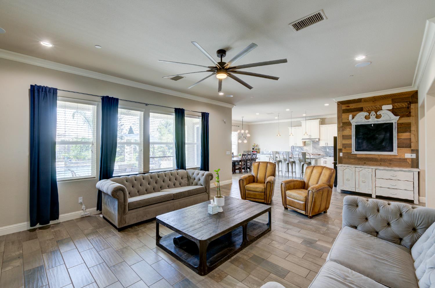 3211 Salem Ave, Clovis, CA 93619