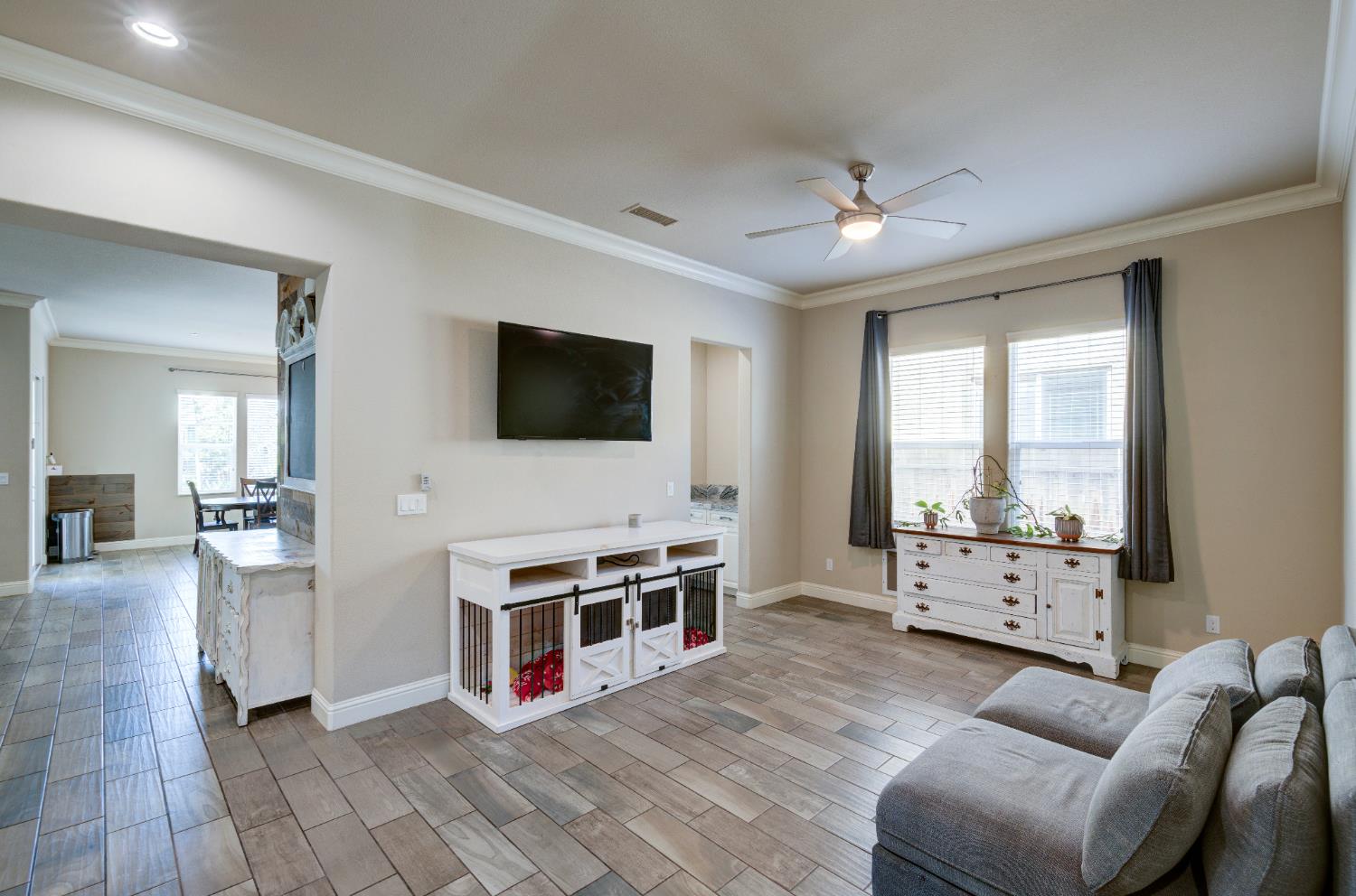 3211 Salem Ave, Clovis, CA 93619