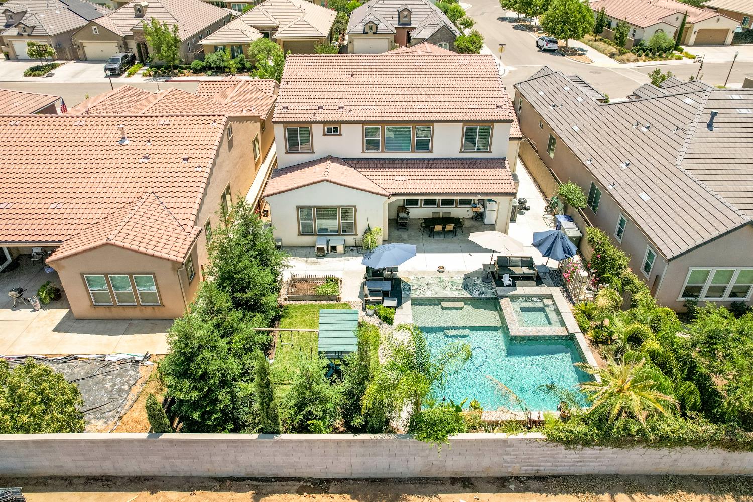 3211 Salem Ave, Clovis, CA 93619