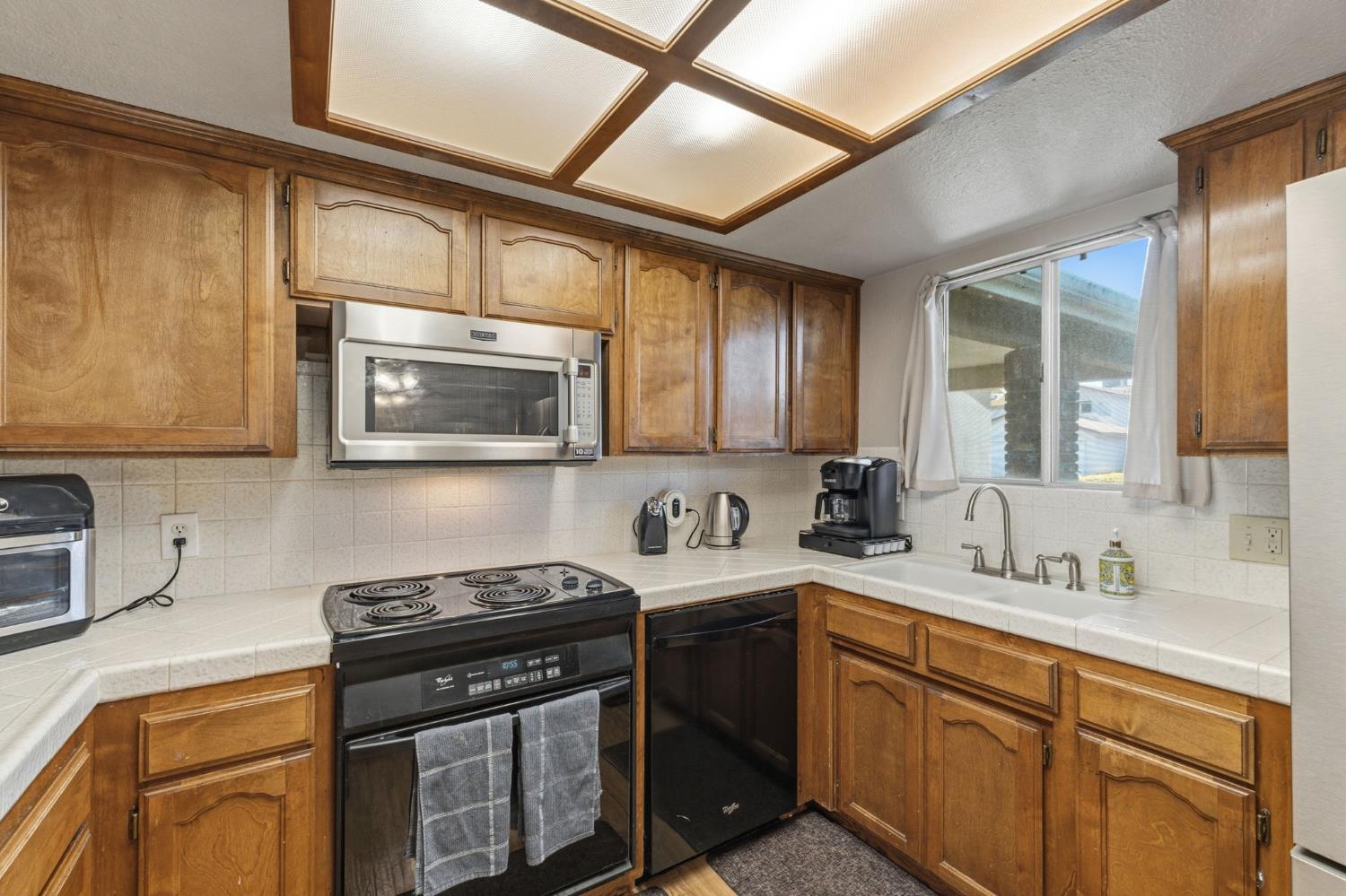 4142 W Amherst Ave, Fresno, CA 93722