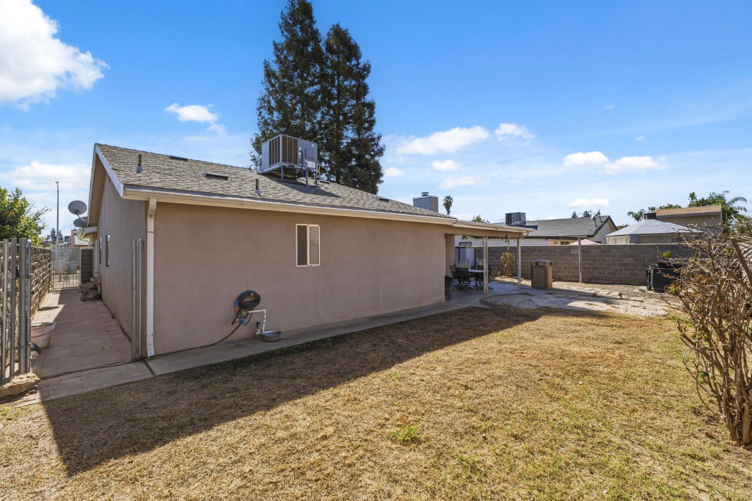 4142 W Amherst Ave, Fresno, CA 93722