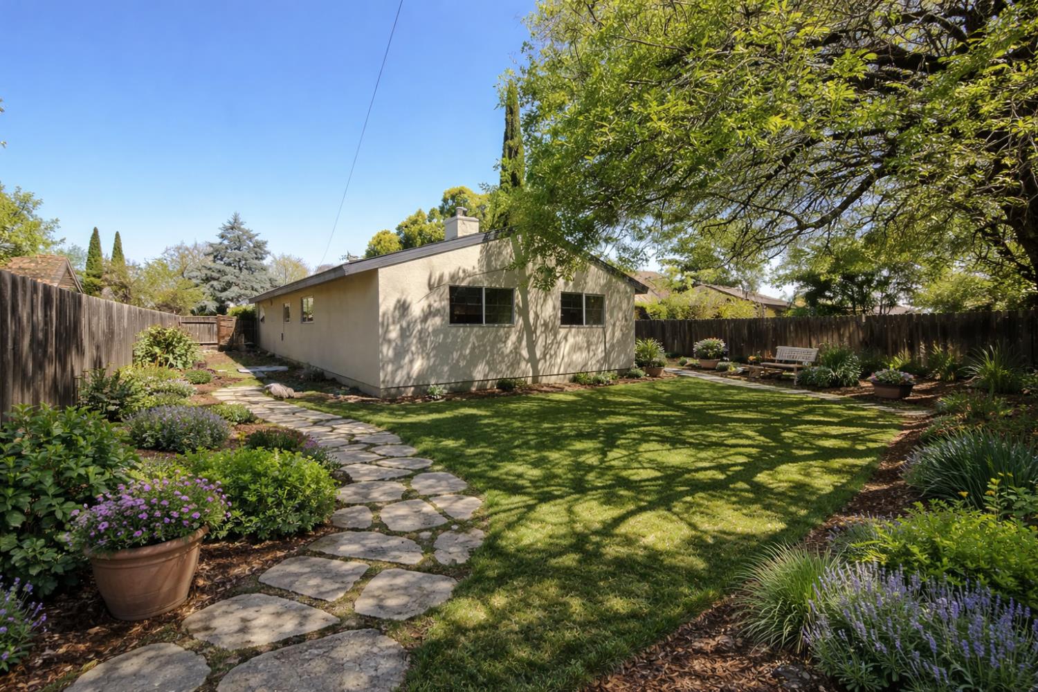 2234 E University Ave, Fresno, CA 93703