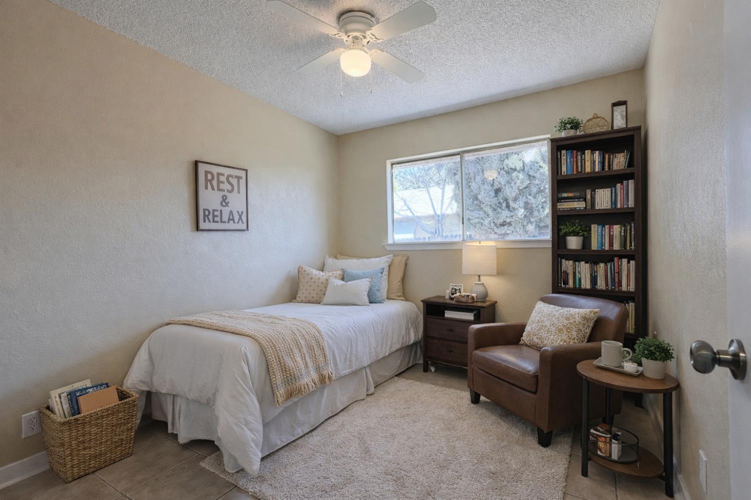 2234 E University Ave, Fresno, CA 93703