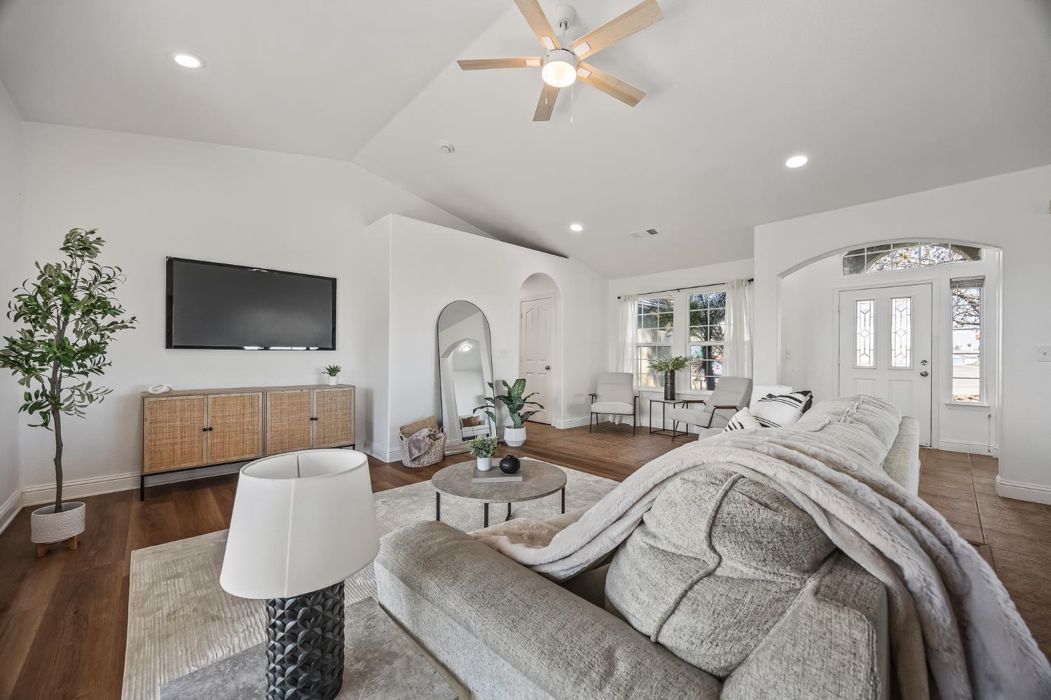 21399 S Haslem Ave, Riverdale, CA 93656