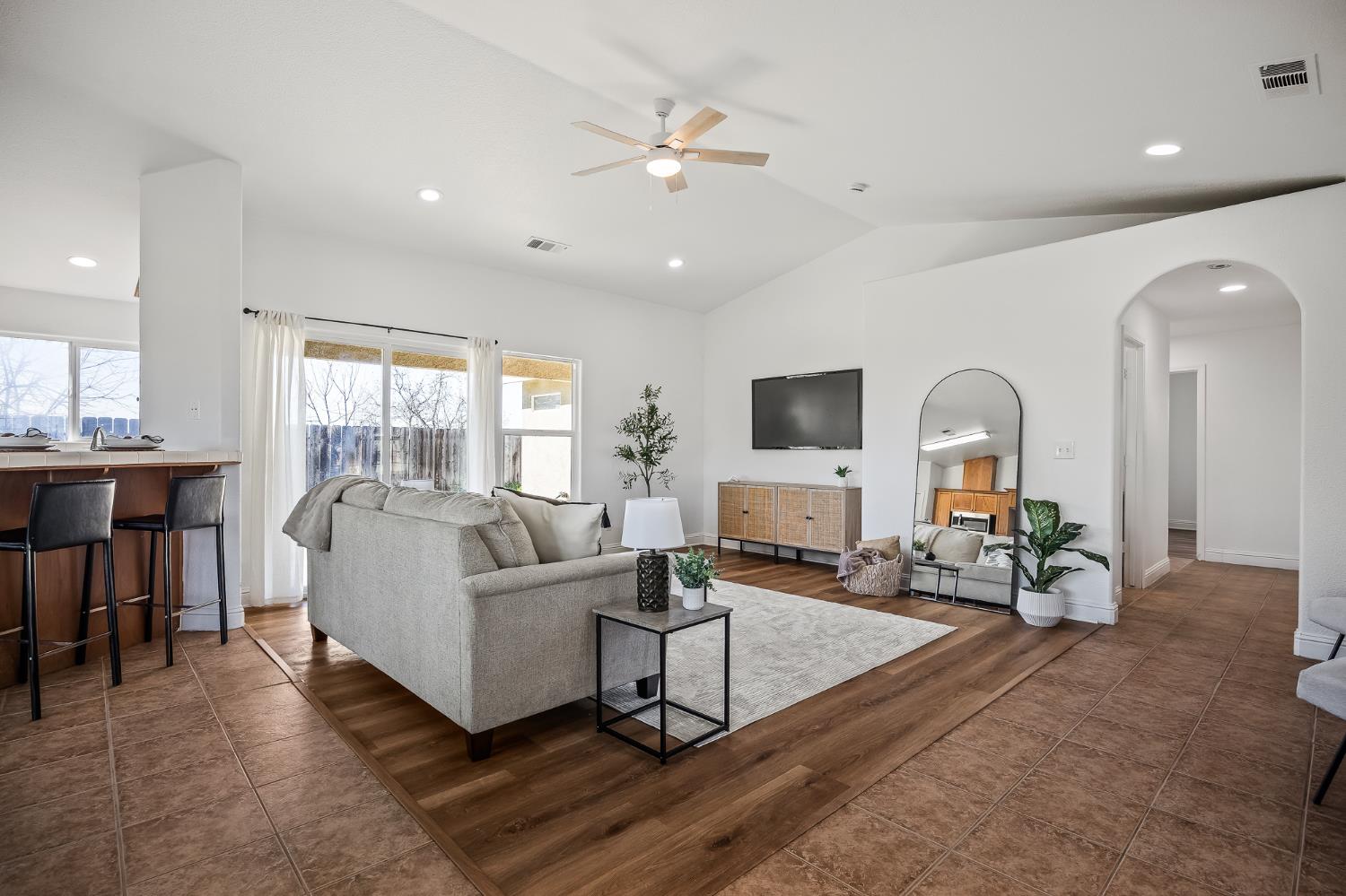 21399 S Haslem Ave, Riverdale, CA 93656